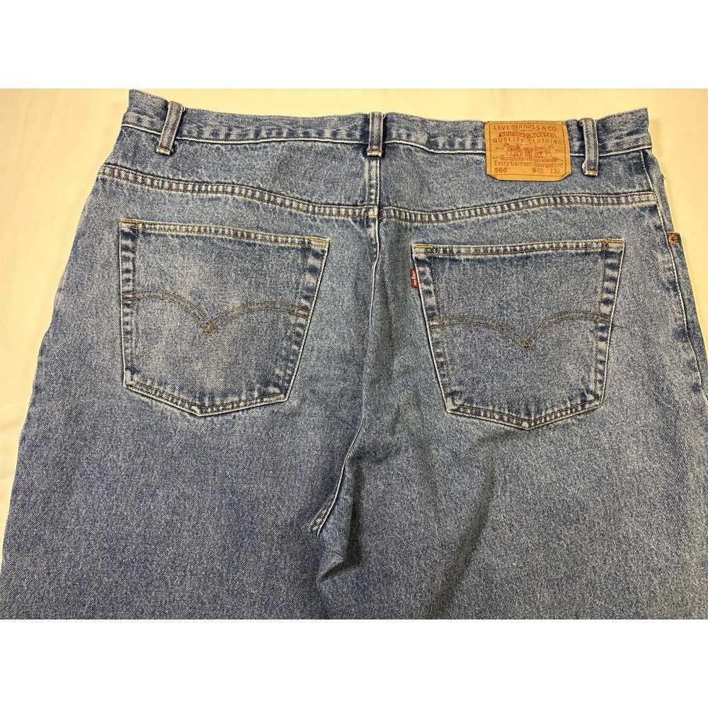 VTG 2001 Levis 560 Jeans Mens 42x32 Medium Wash Blue Loose Tapered Denim Y2K - Picture 12 of 16
